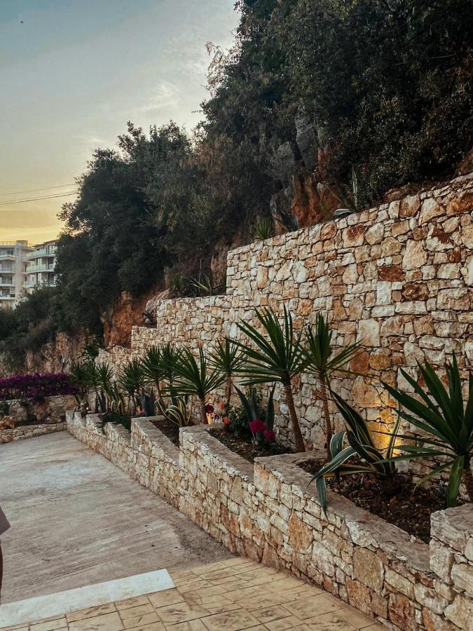 Hotel Platon Sarandë Exteriör bild