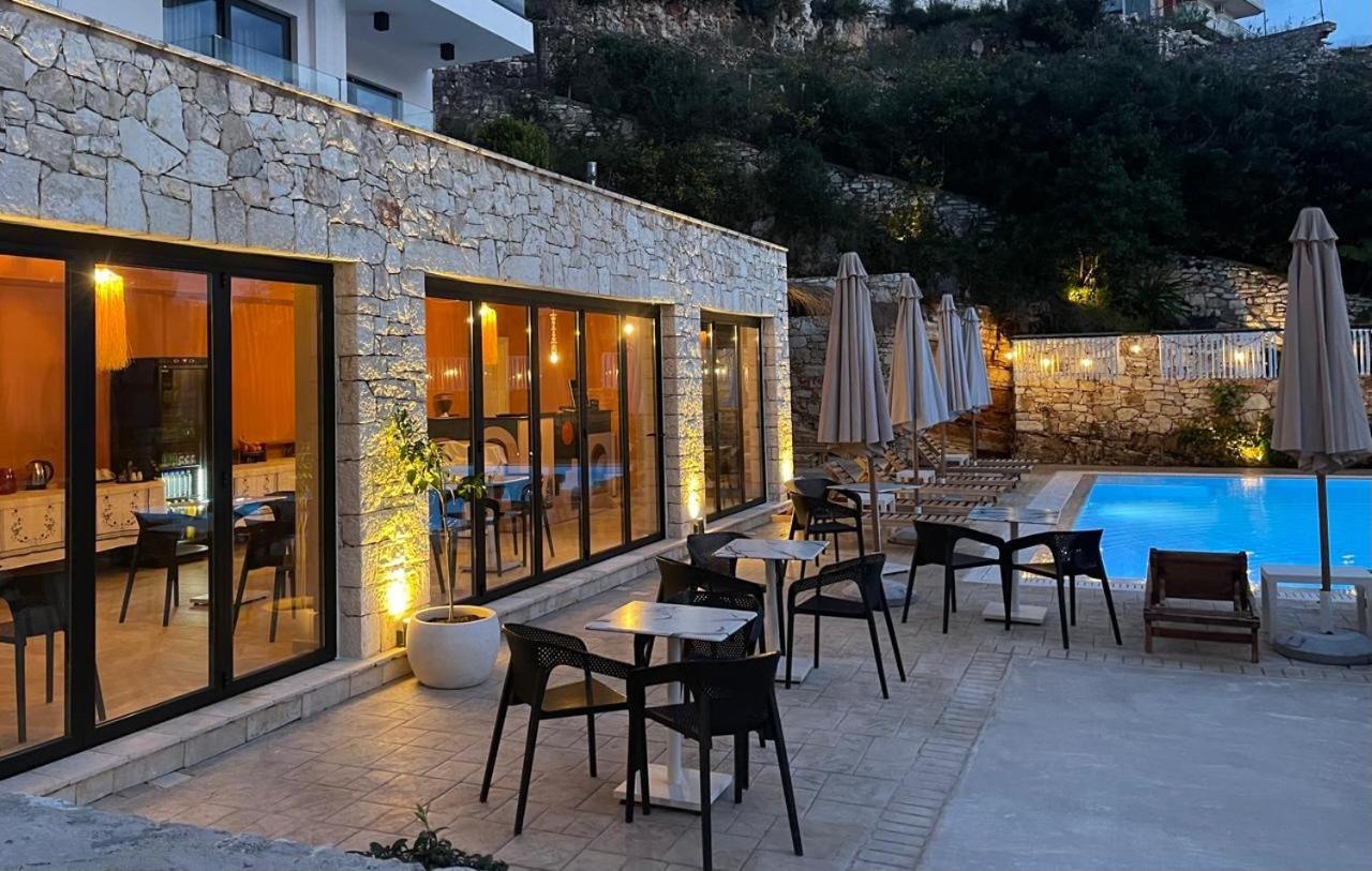 Hotel Platon Sarandë Exteriör bild